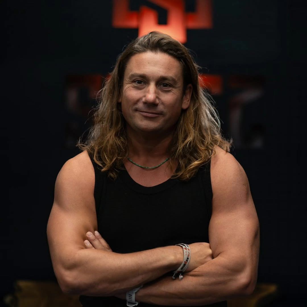 Wojtek Kosendiak at STREZ Gym
